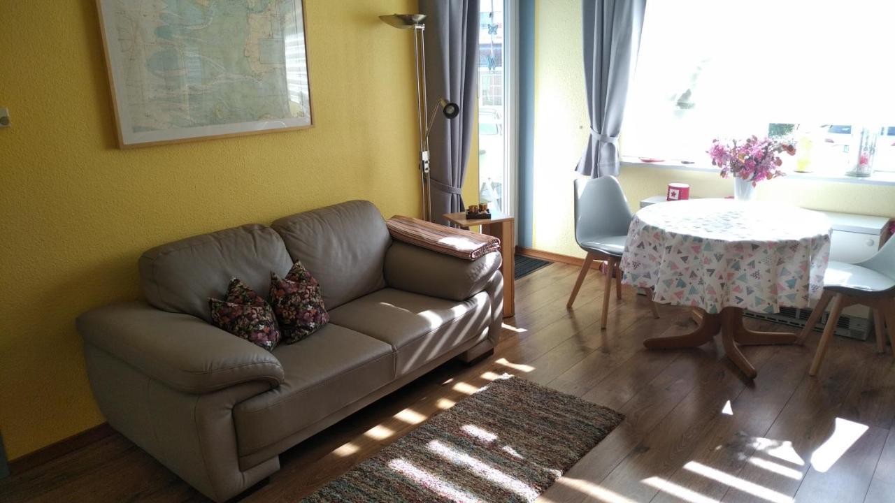Haus Tertius - Strand- Und Hafennahe Ruhige Ferienwohnung Büsum Exteriör bild
